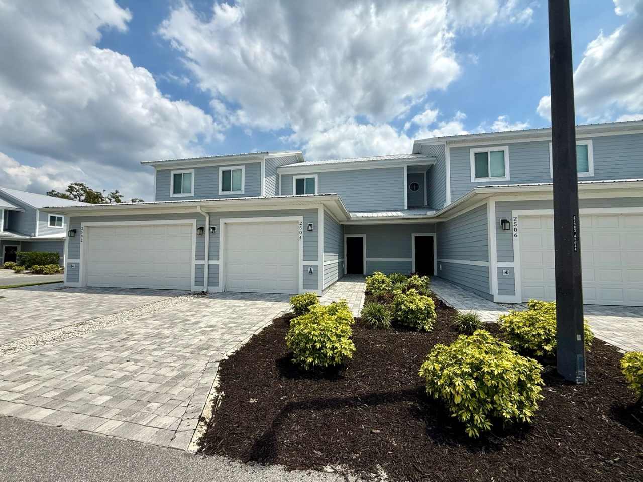 Stylish 2-Bed, 2.5-Bath Townhome in Winter Haven – Comfort, Convenience  Charm!