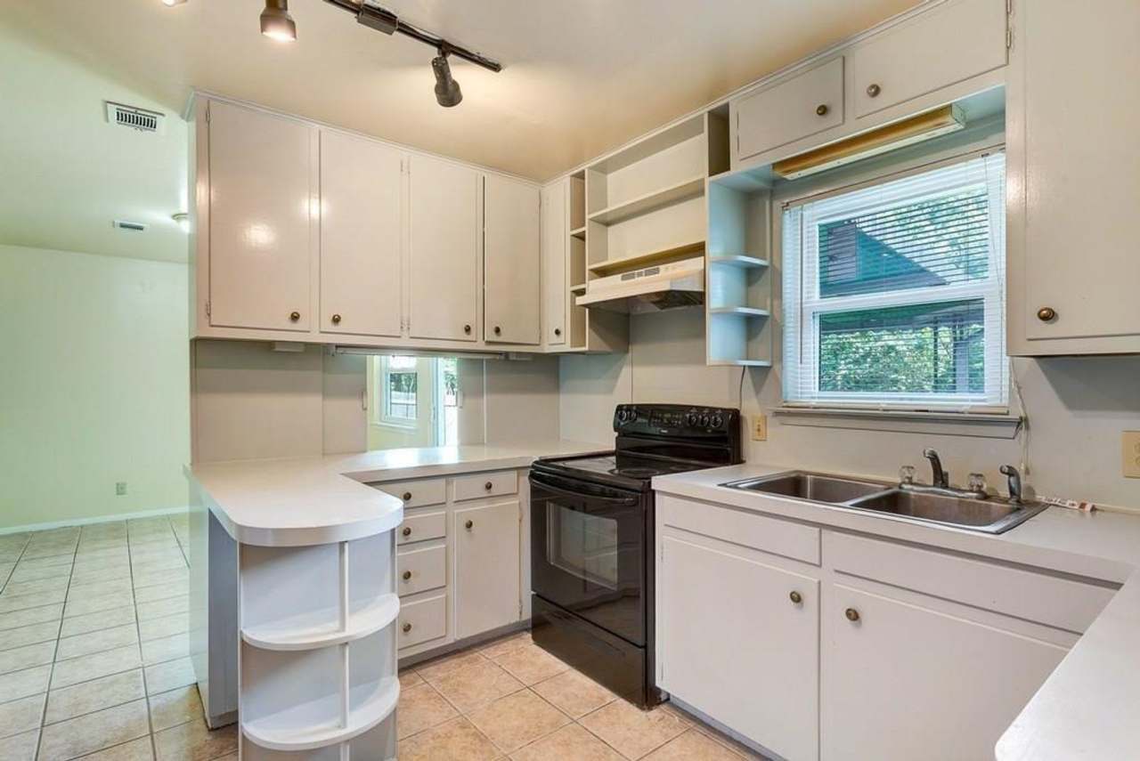1703 Rockbridge Ter