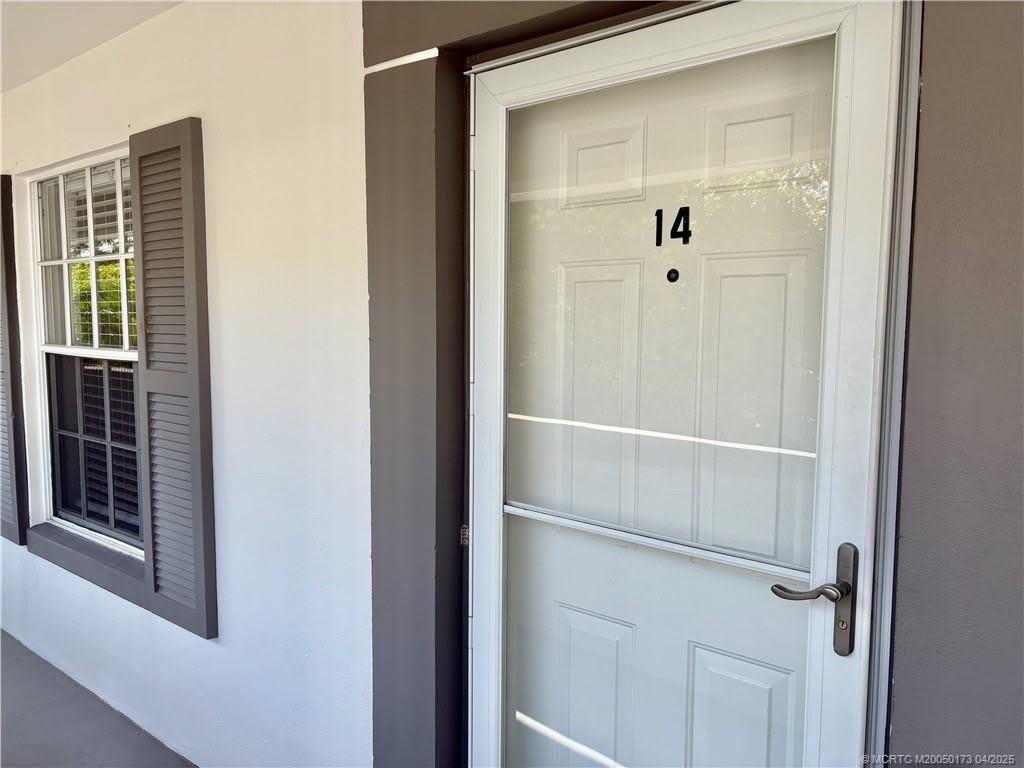 802 SE Central Parkway unit: 14