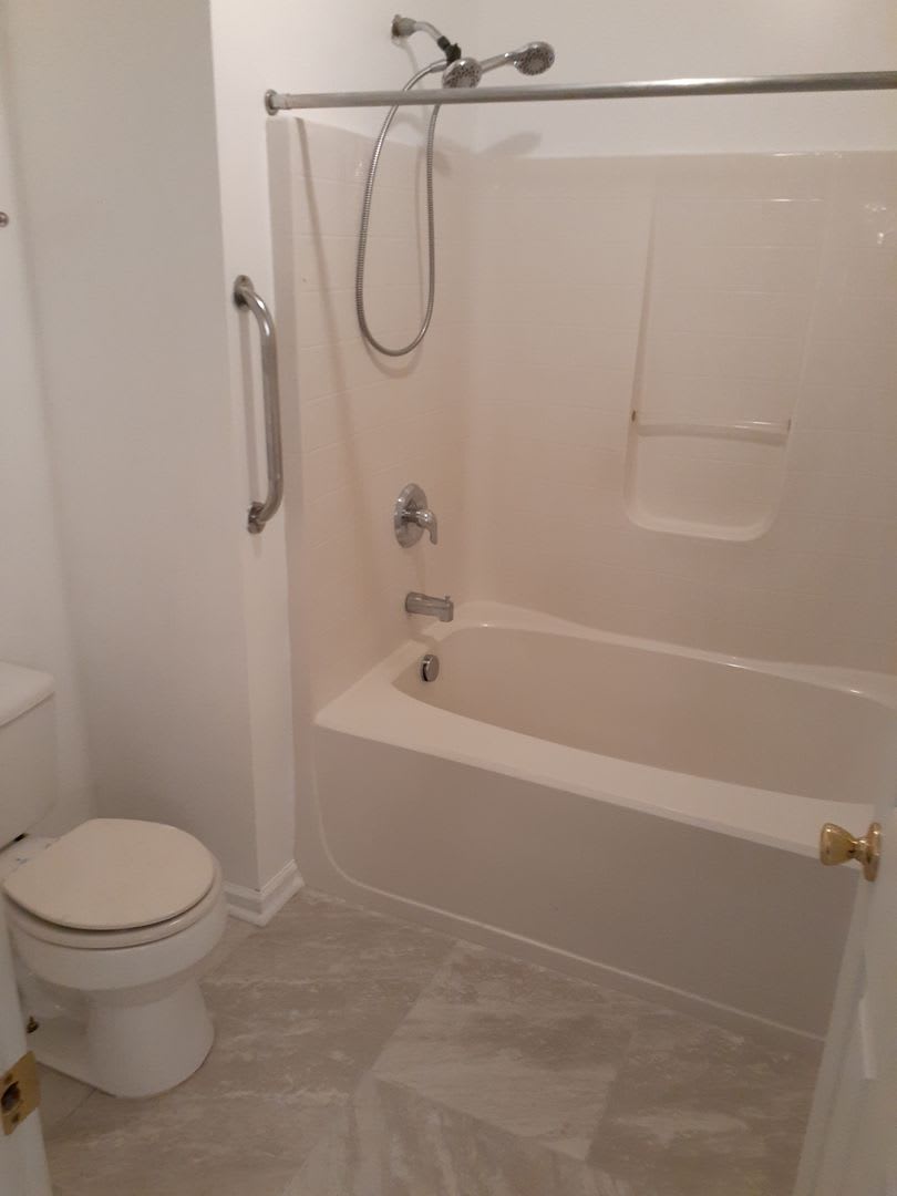 Spacious 3 bedroom 2 bath townhouse