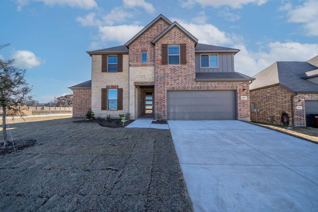 Almost New, Modern Look 4 Bed 3 Bath House in Van Alstyne Available Now!