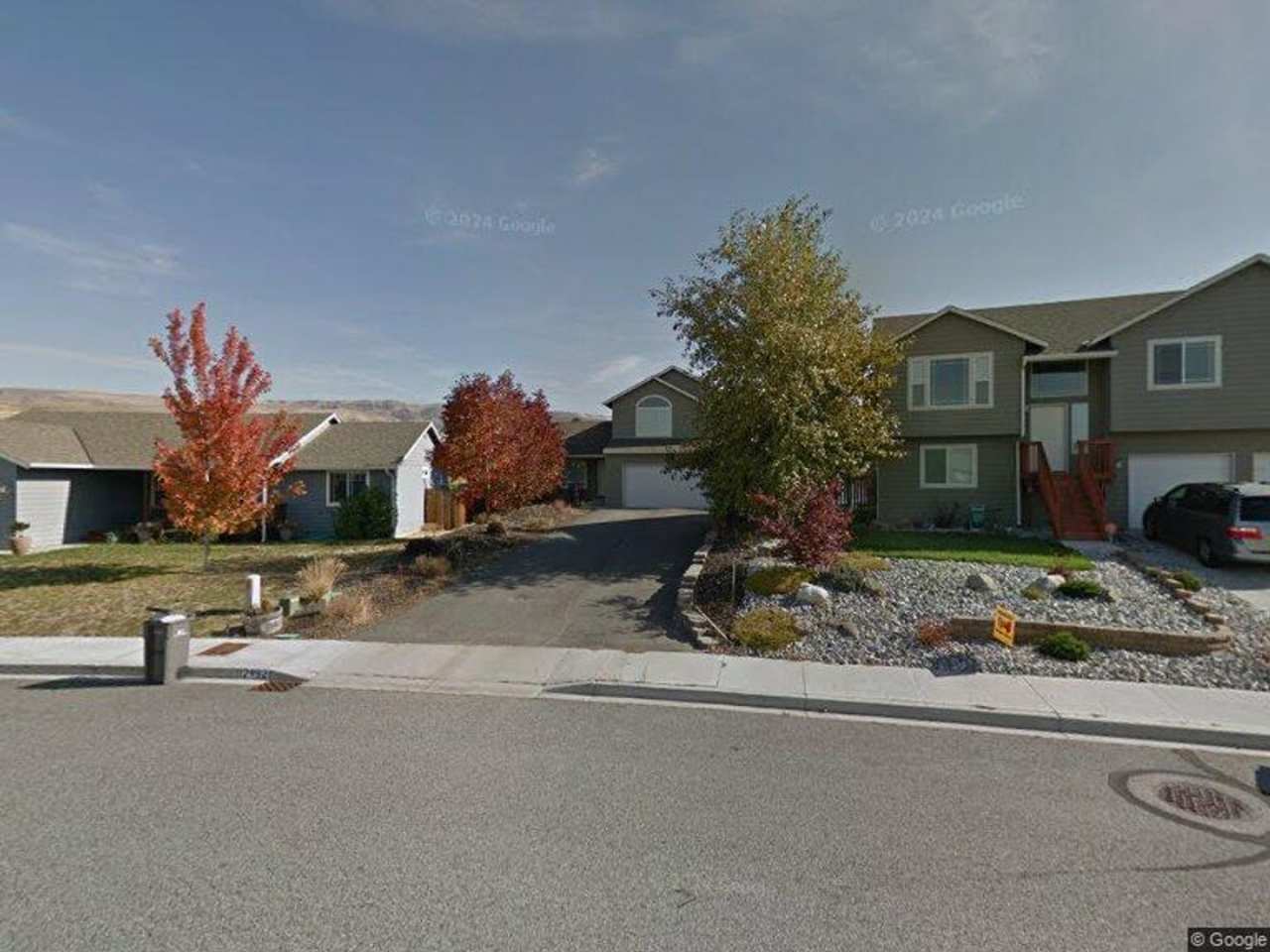 Charming 3-Bed, 2-Bath Home with Spacious 2-Car Garage