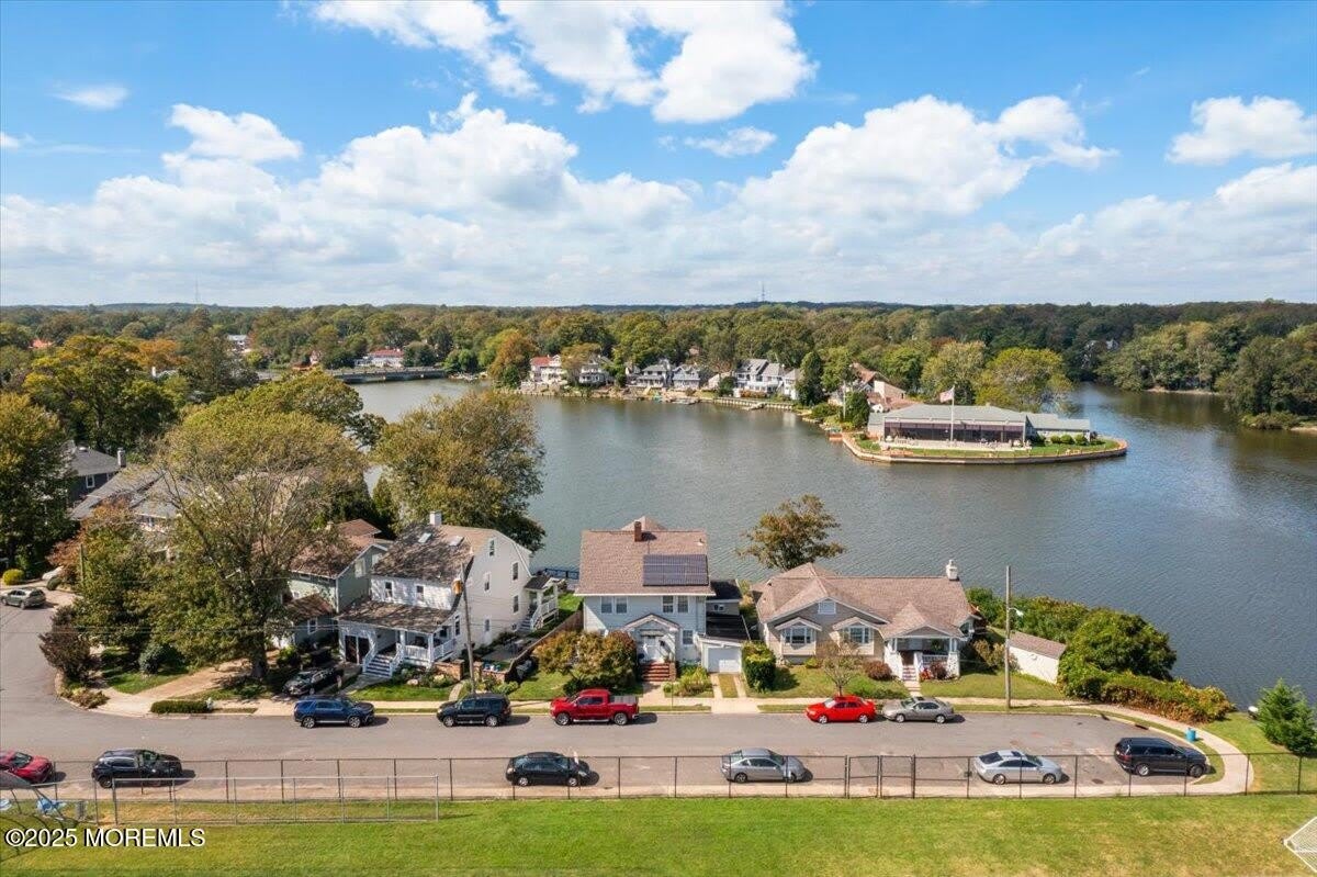 1503 Comstock Street