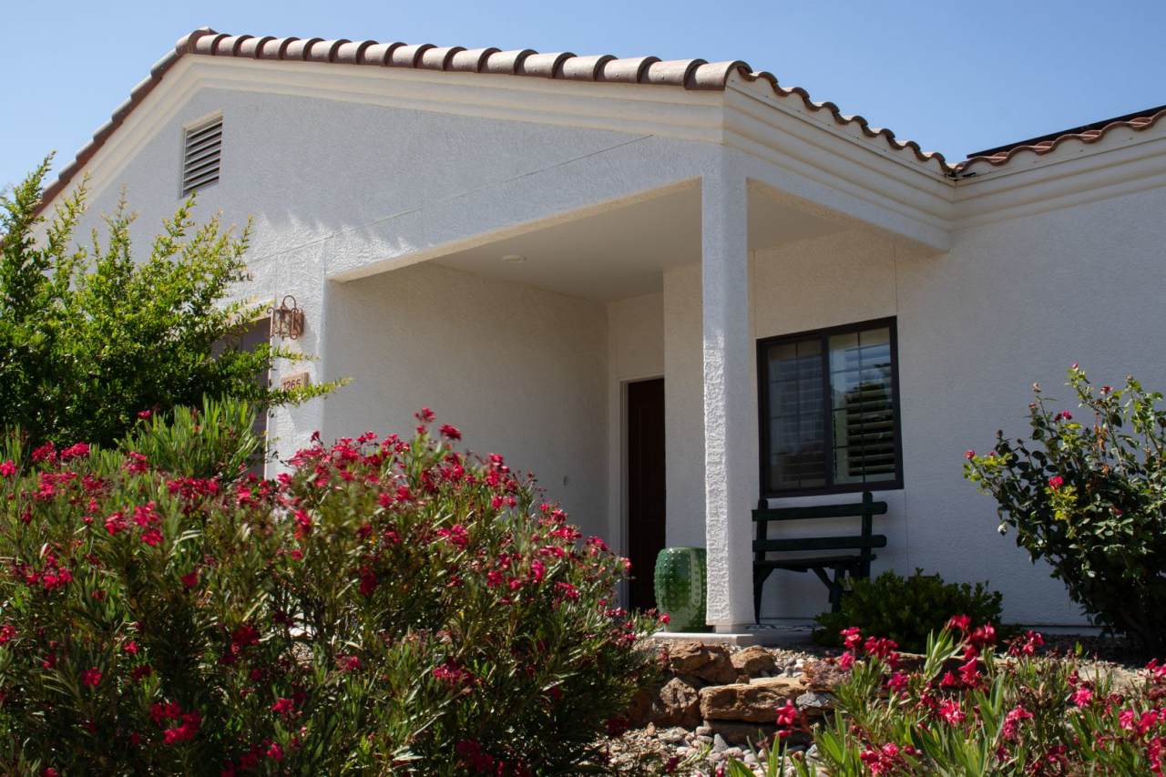 Unfurnished, 1-Year Long-Term Rental