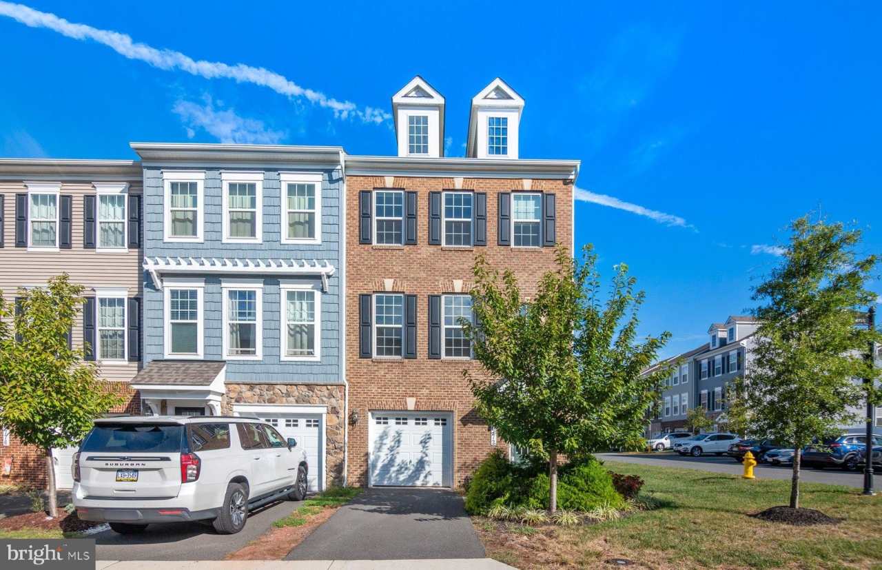 8772 ELSING GREEN Drive