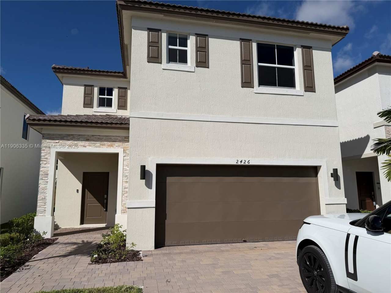 2426 SE 26 LN