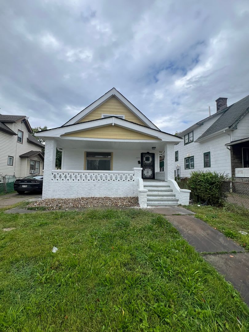 Charming 4-Bedroom Single-Family Home in Cleveland