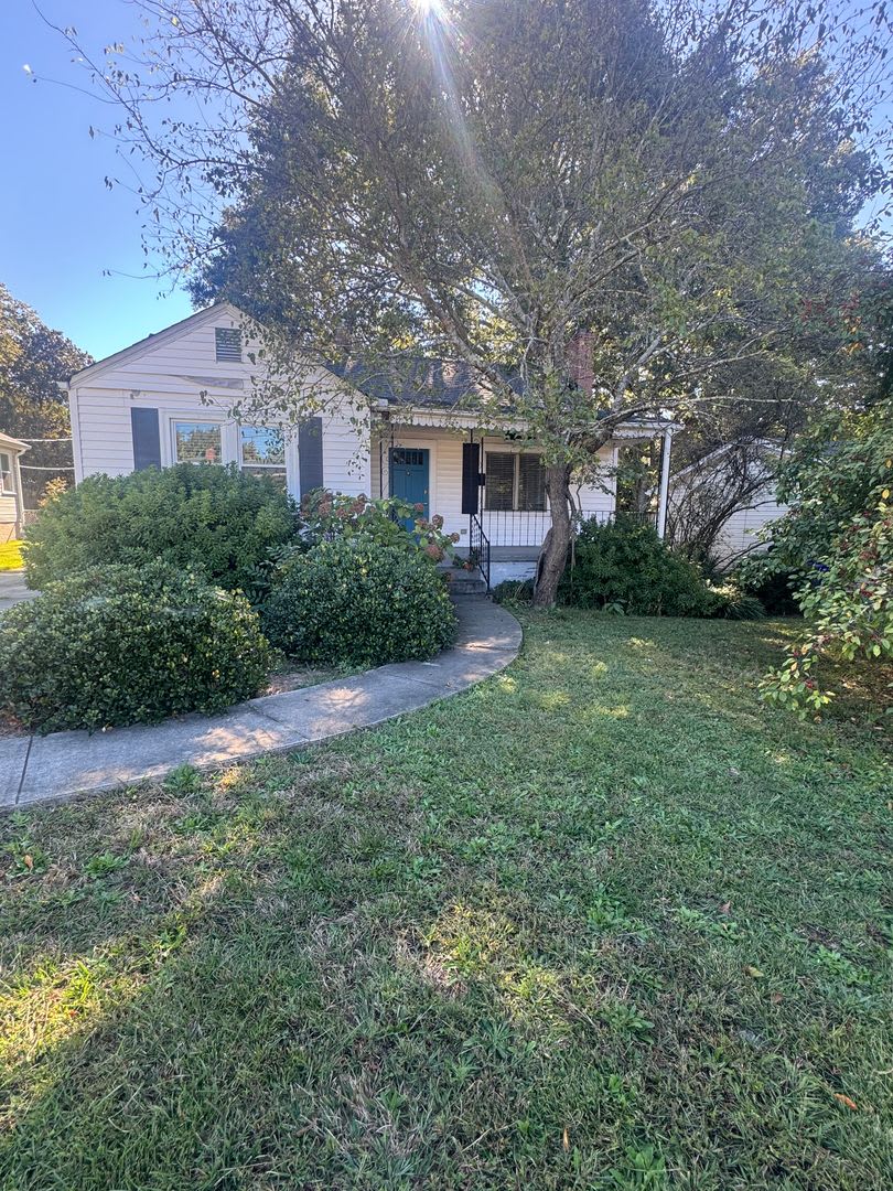 Fantastic Location  Price......More pictures to come!