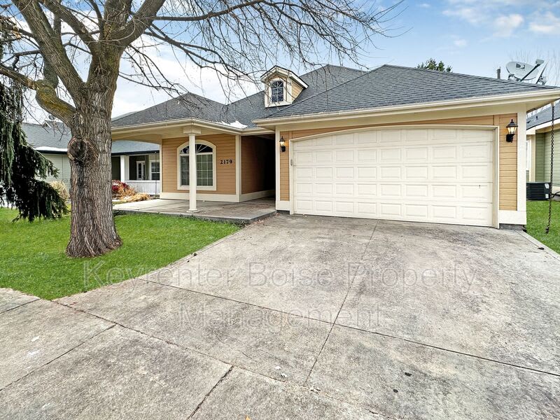 2179 N Eagle Creek Lane