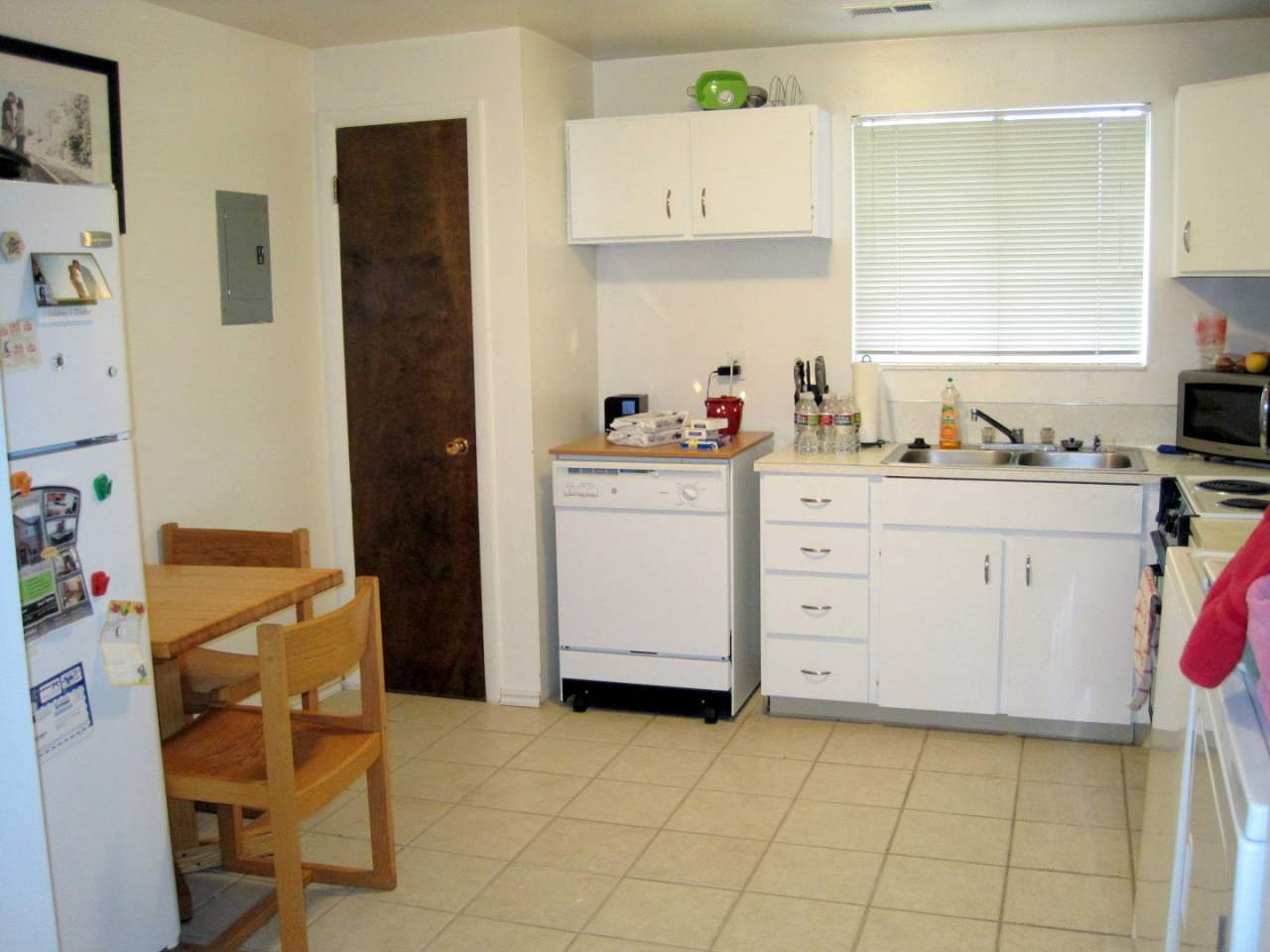 $1095 rent for August- December!! SINGLE FAMILY HOUSING - 2 bed/1 bath in Orem