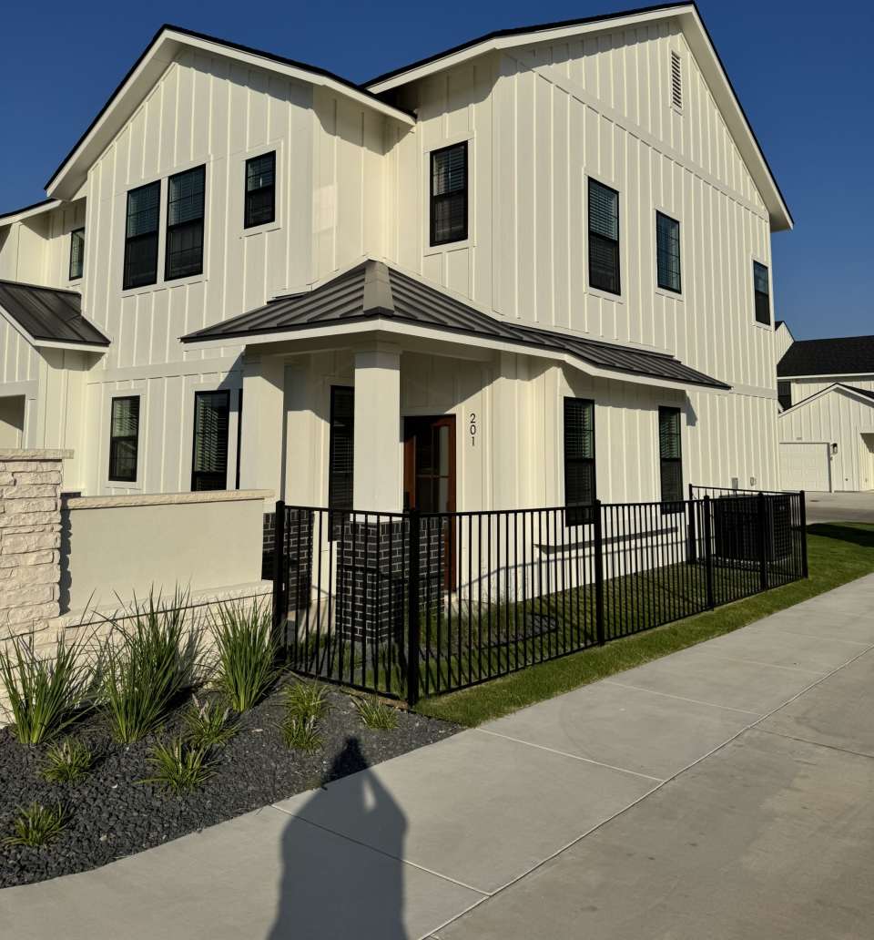 5811 South 31st StreetUnit 201