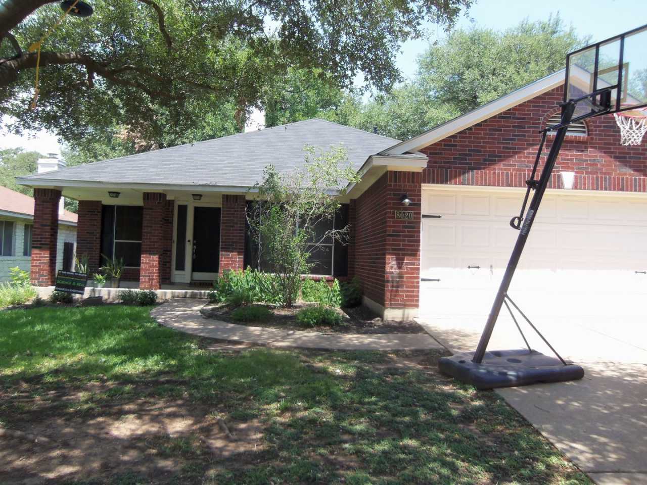 Nice family home is NW Austin