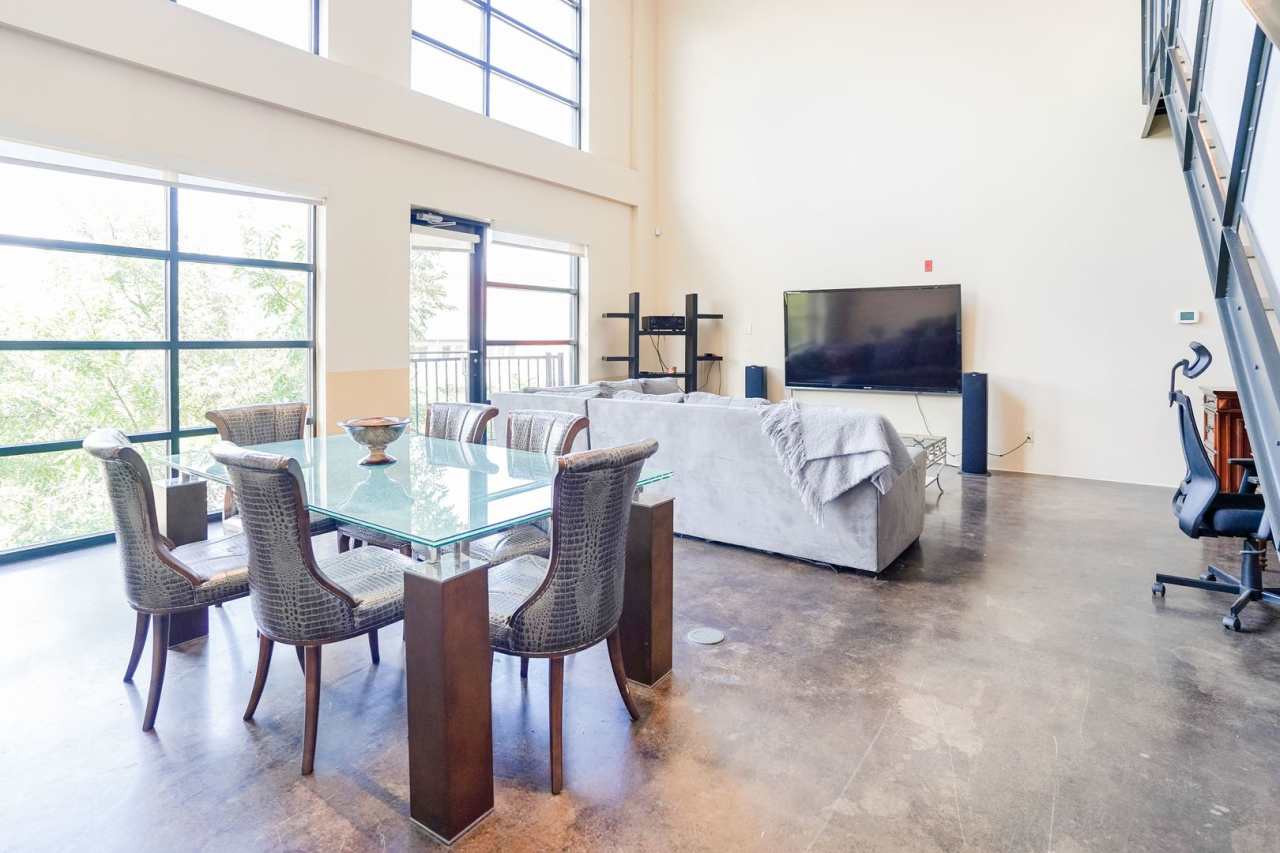 Fully Furnished 2-Level Condo for Traveling Nurses | 1,549 Sq Ft | Private Parking | Shared Living