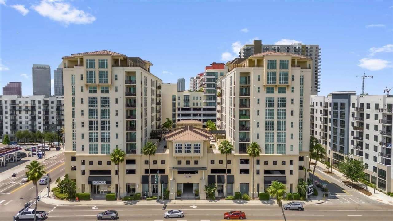 1238 E KENNEDY BOULEVARD