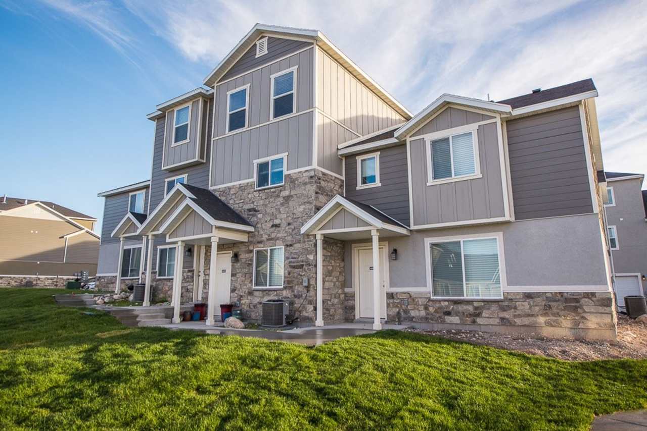 Gorgeous 2-Story Townhomes w/UnFinished Basement in Herriman!