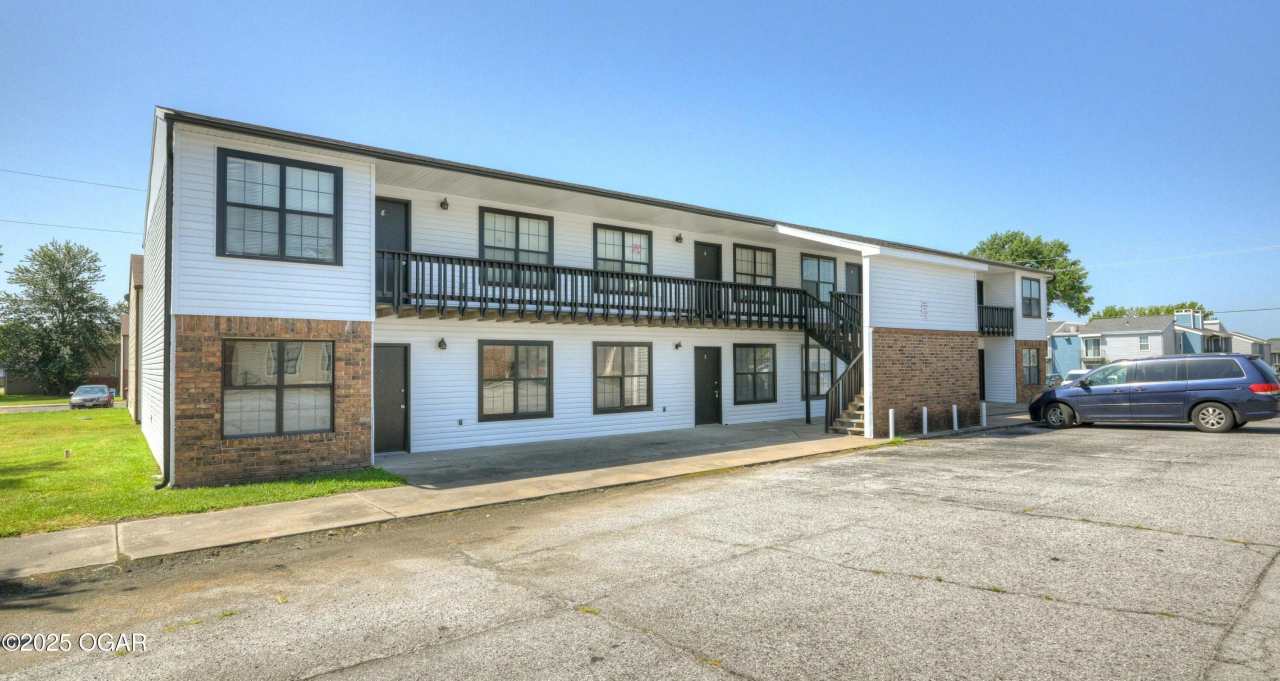 1007 S St Louis Avenue unit: 6B