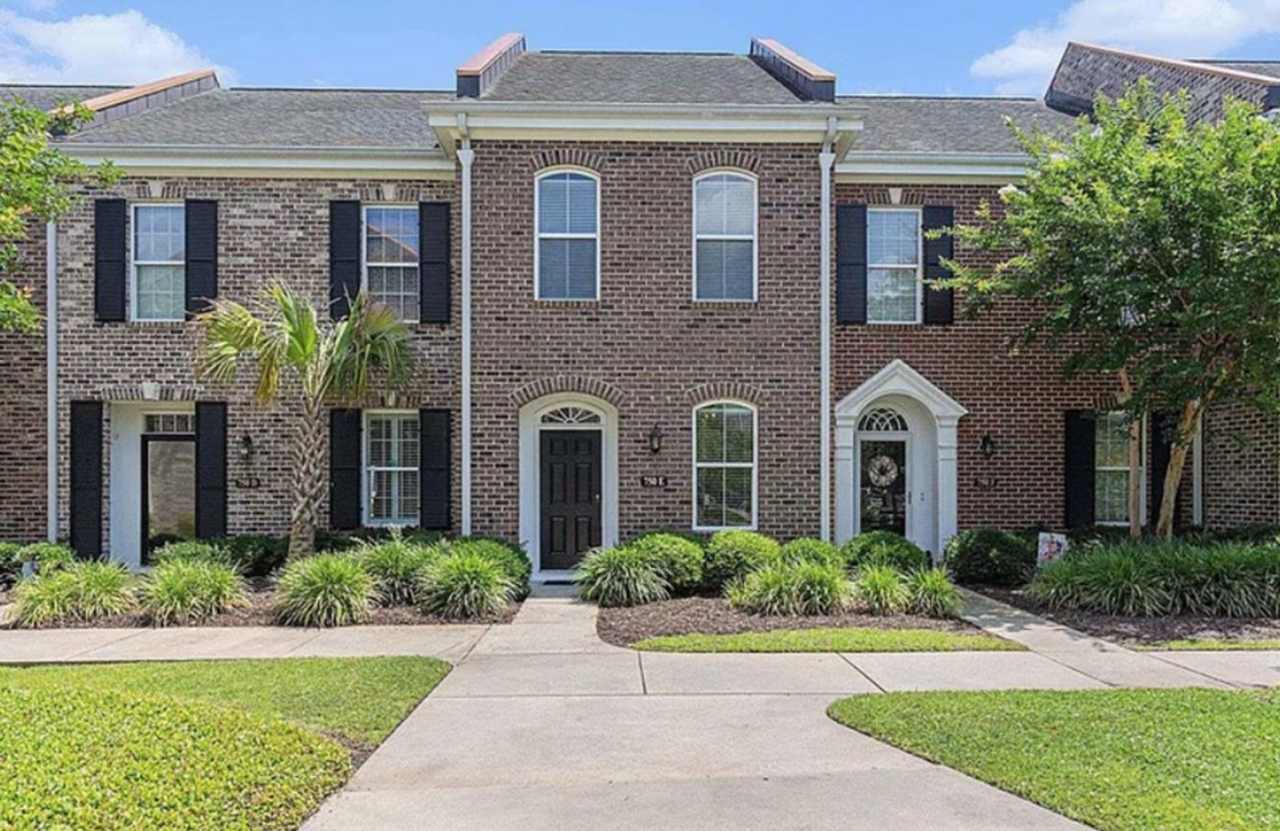 Market Common townhouse with garage!!