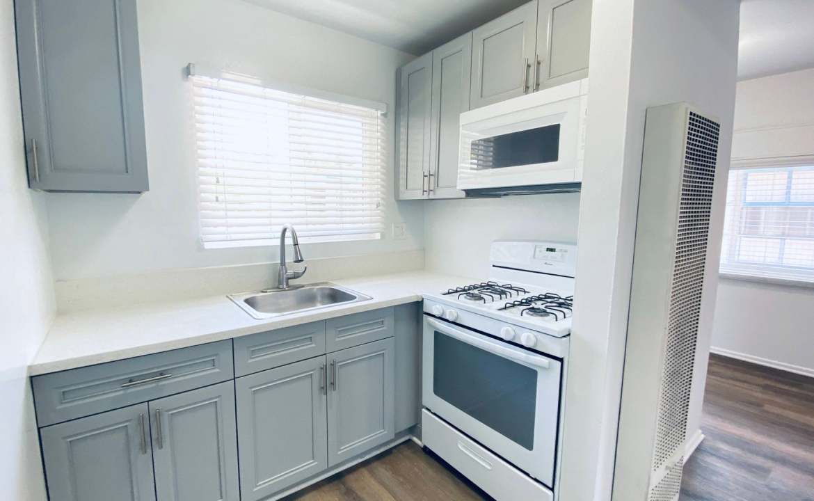 400-420 N. Oakland Ave.