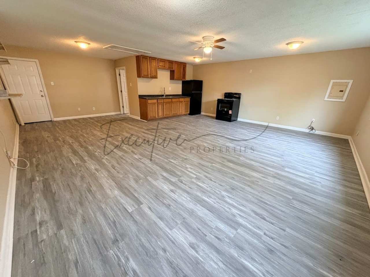 Updated Studio Apartment for $695 – New Appliances