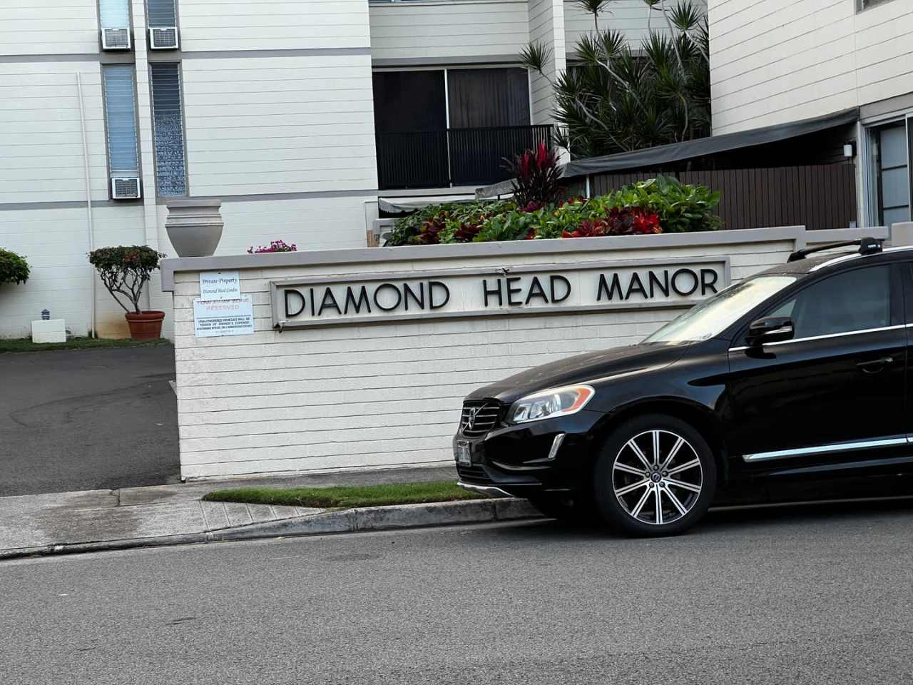 DIAMOND HEAD MANOR, 3083 PUALEI CIRCLE