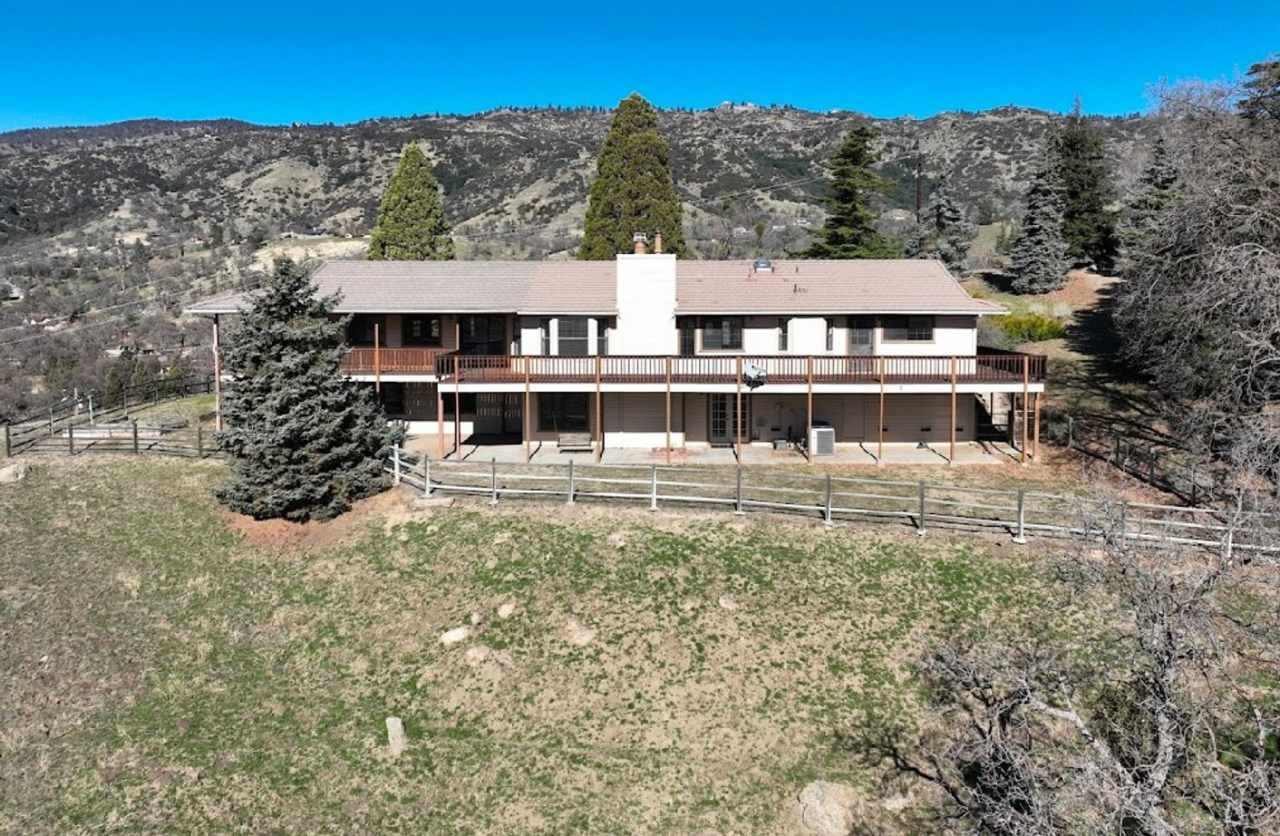 Bear Valley 3+4 with over 4 acres! MUST SEE!