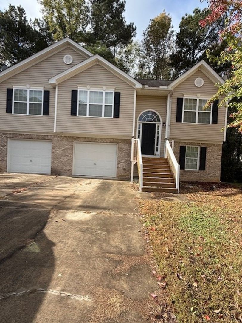 4 Bedroom 3 Bath Specious Home