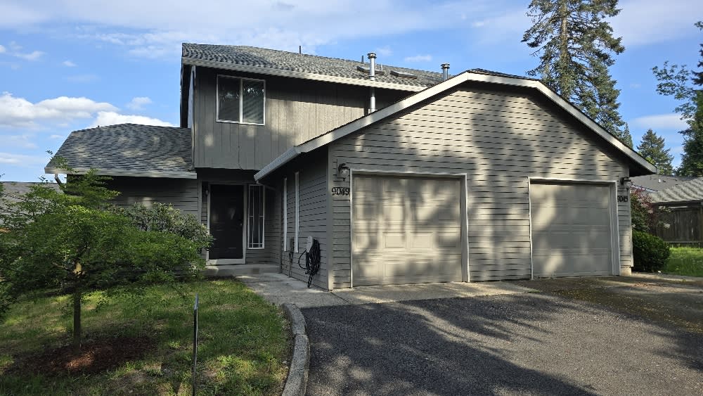 9049 Southwest Sagert Street