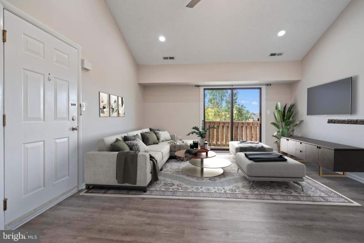 607 RAVENS CREST Drive