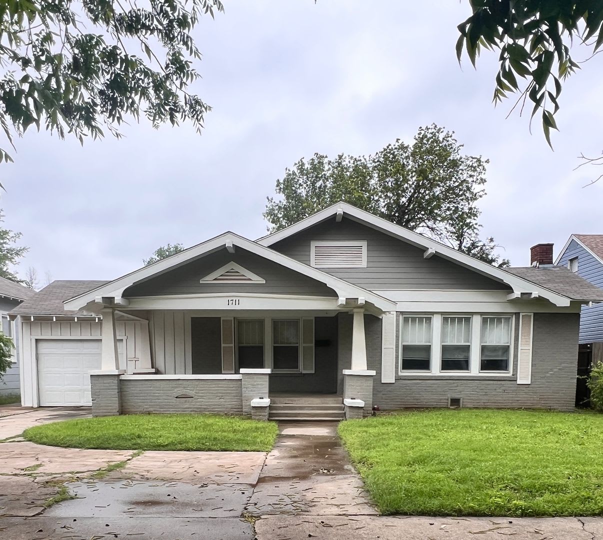 Spacious 3 Bedroom 2 Bath