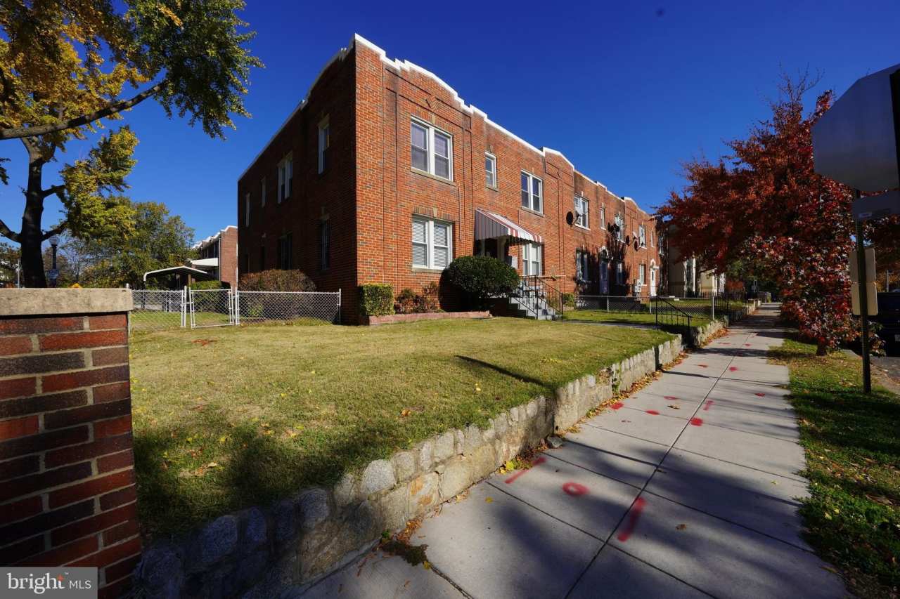 1500 OATES Street NE unit: 4