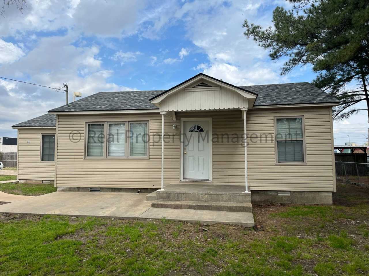 2 Bedroom Home With Additional Space Available NOW!