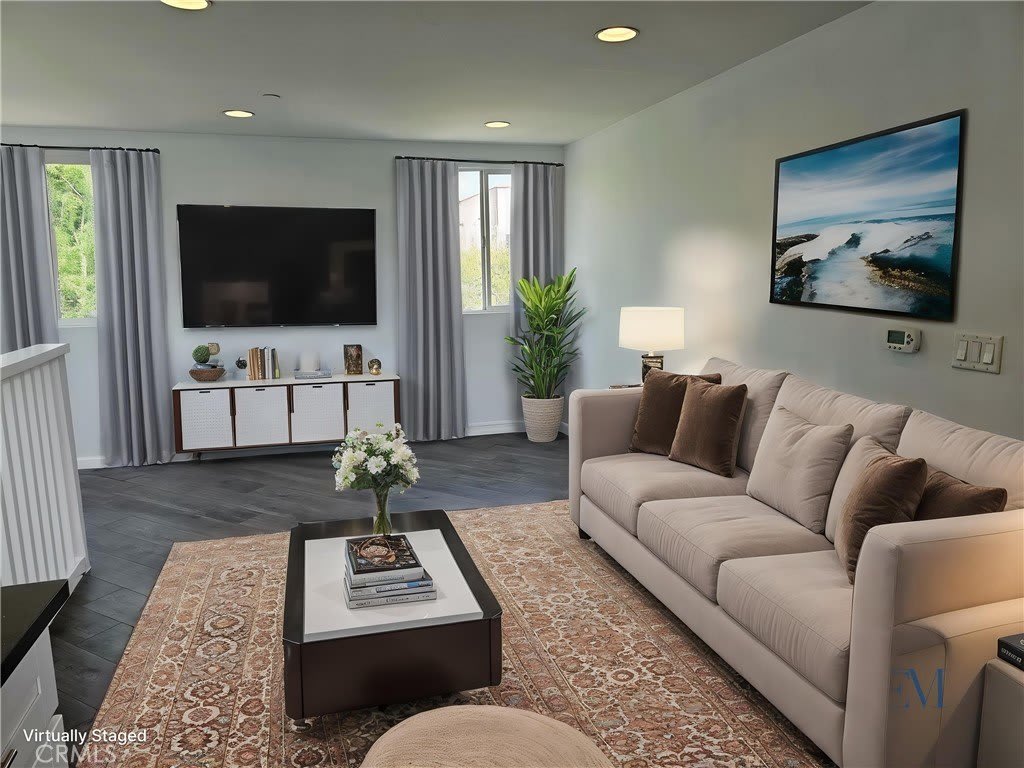 2593 S Westgate Avenue