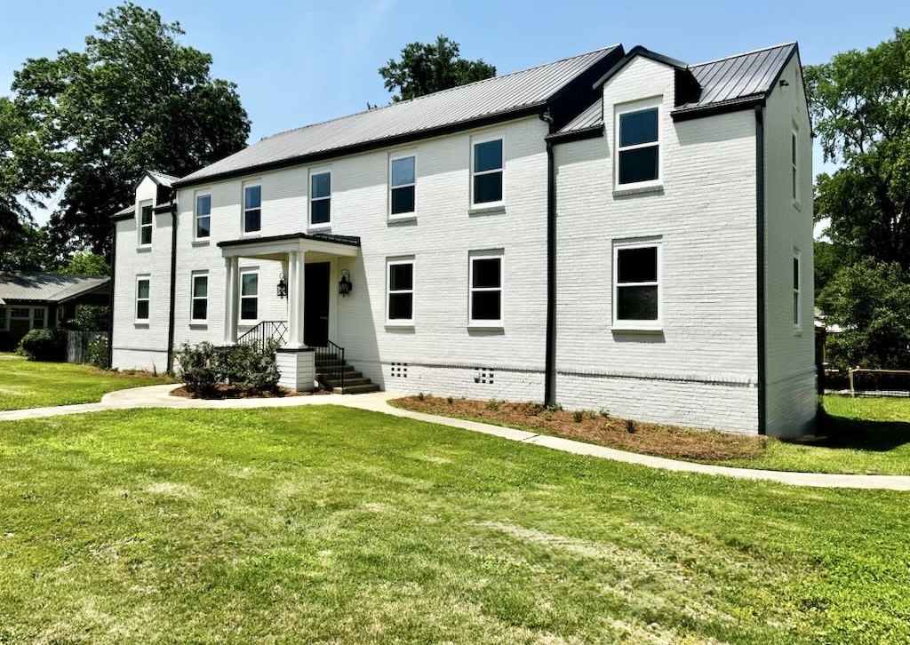 404 19th Street East