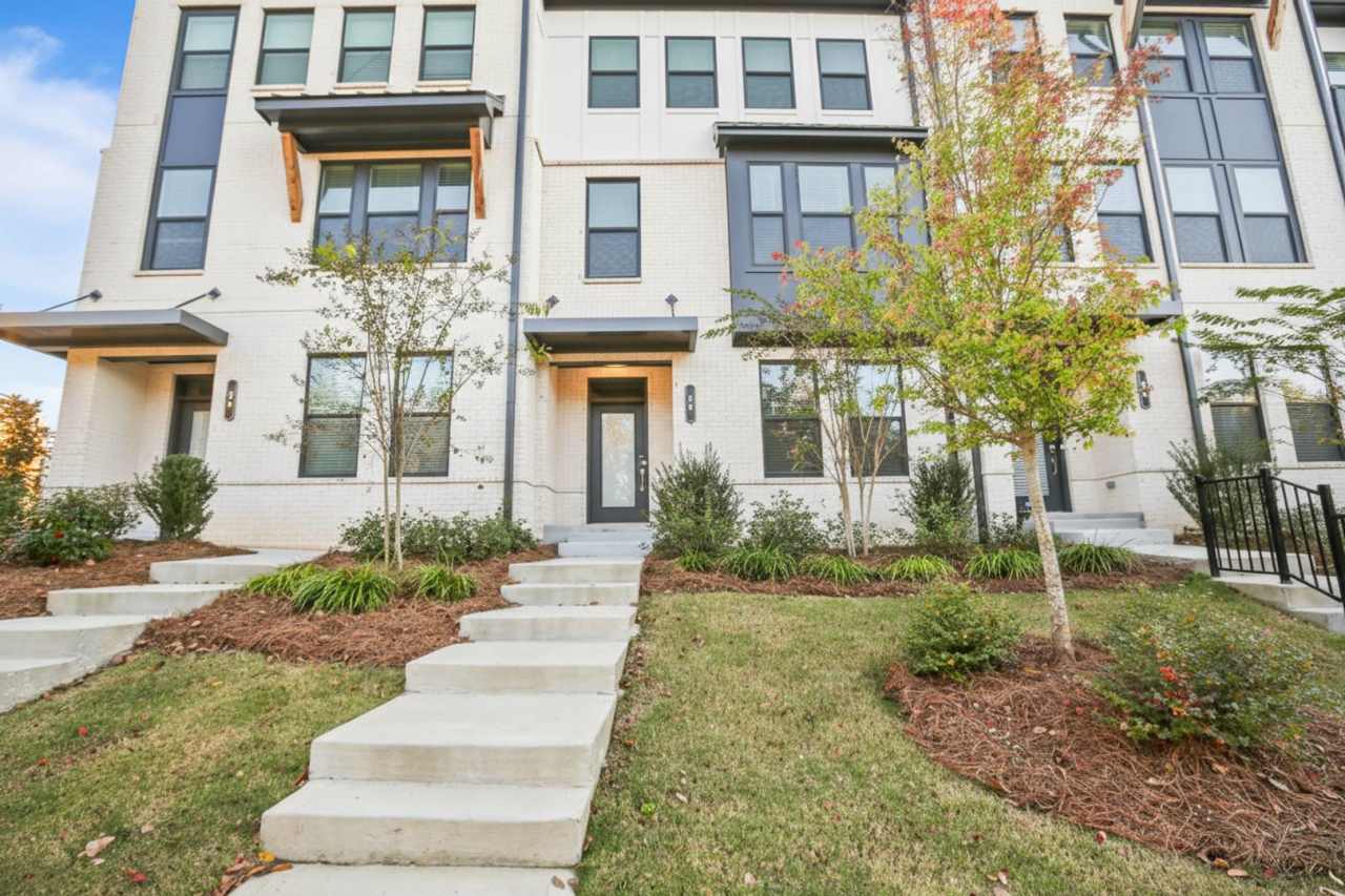 Luxury 3-Story Townhome for Lease