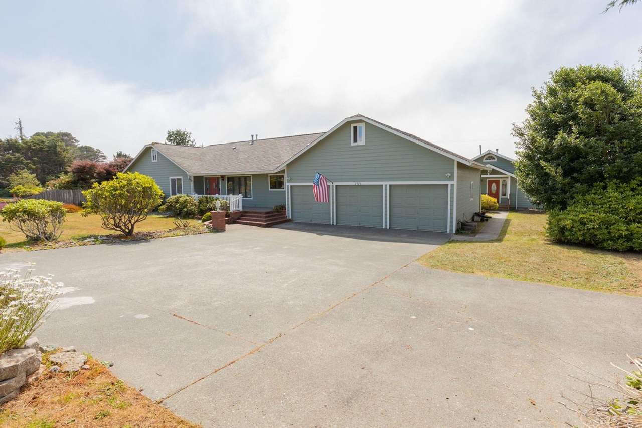 Fully Furnished Studio Near Hammond Trail in McKinleyville!