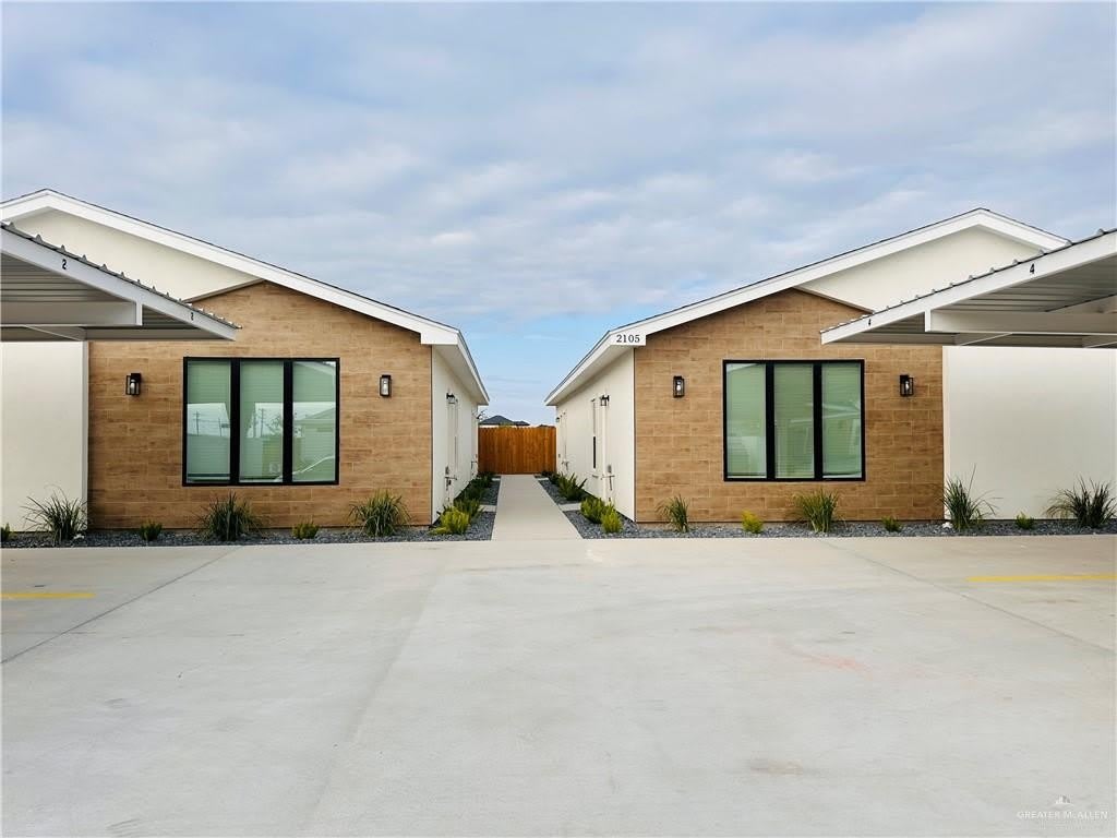 2105 E Viviana Street