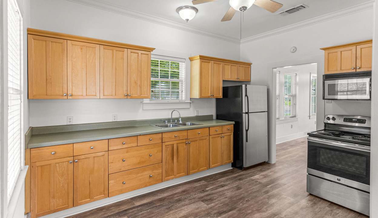 Comfort, Convenience, and Charm—All in One Perfect Port Allen Home