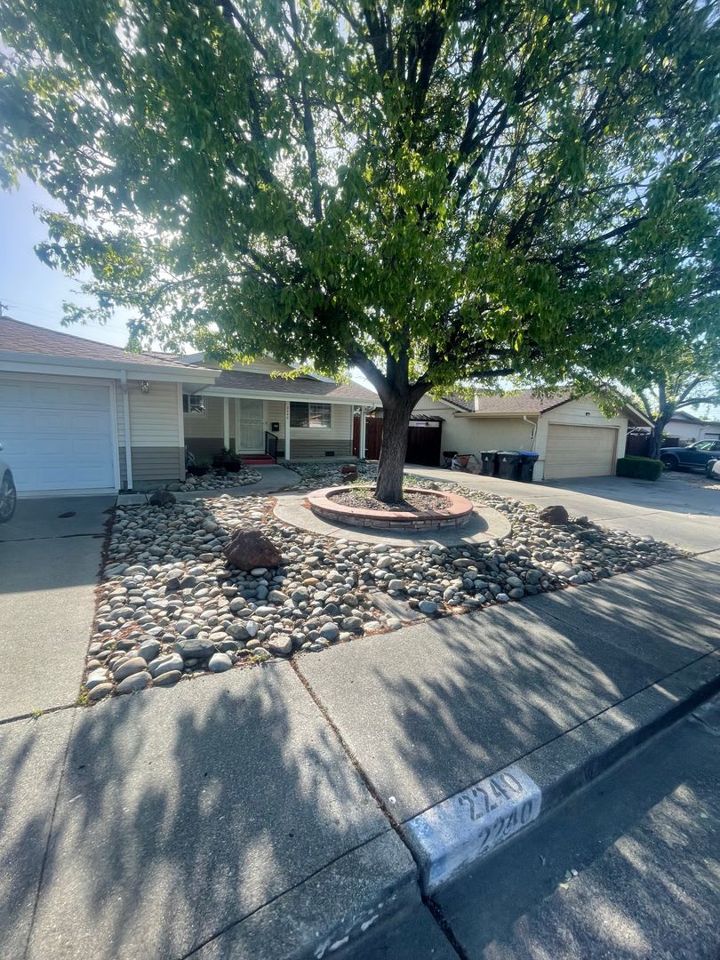 NICE OLDER HOME IN ESTABLISHED AREA