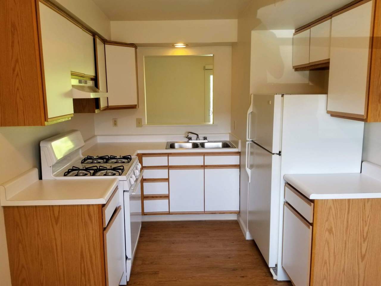 Wonderful 1BD in Great Downtown Zelienople Location! Call Today