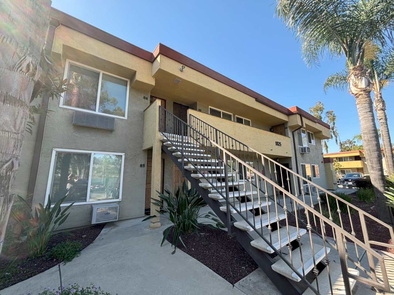 Upstairs Two Bedroom Condo with in-unit Laundry