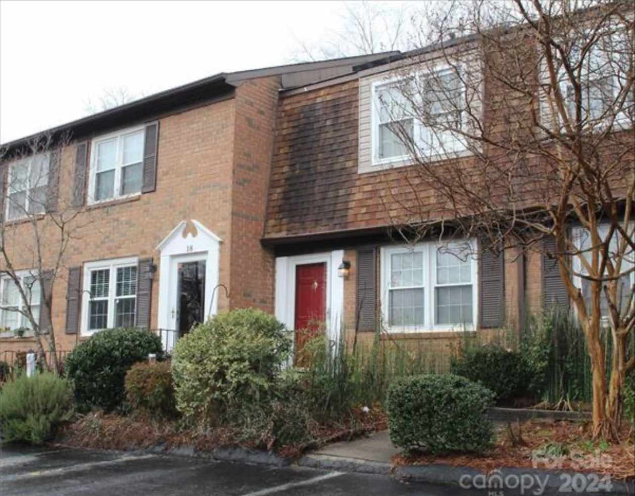 Charming 2BR Condo in Gastonia