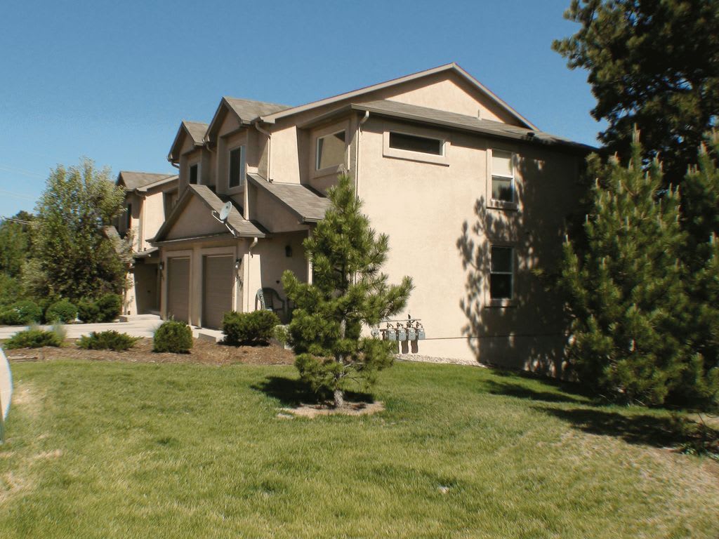 Wonderful End-unit townhome that backs to beautiful open space!