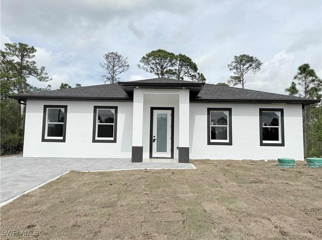 1139 Copley Street E