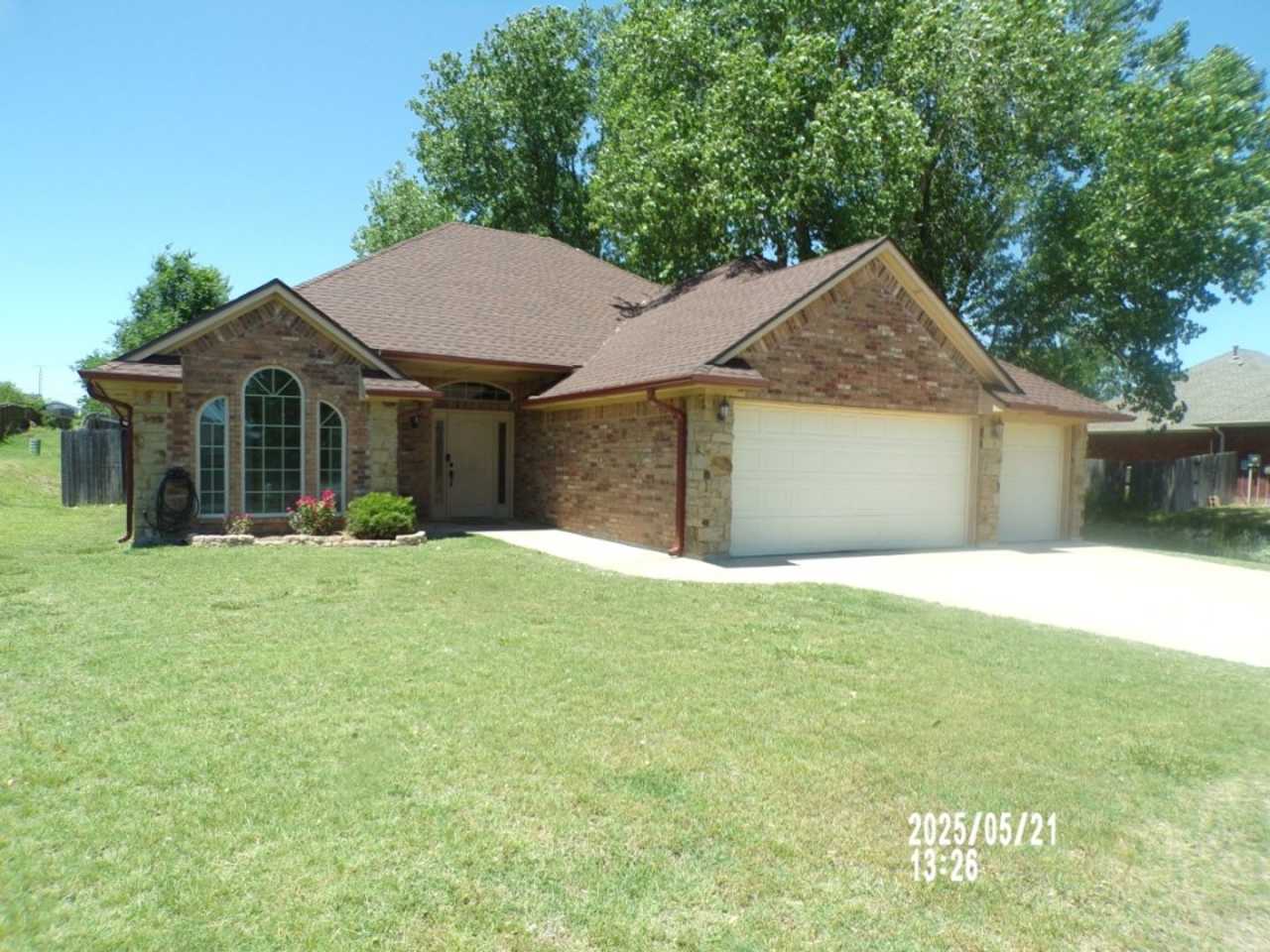 27 NE Summerwood Dr
