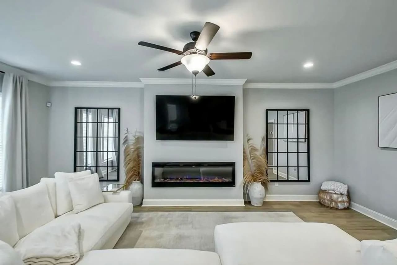 Luxurious 4BR Home with Office  Loft in Gonzales – Top Schools!