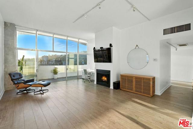 1155 North La Cienega Boulevard