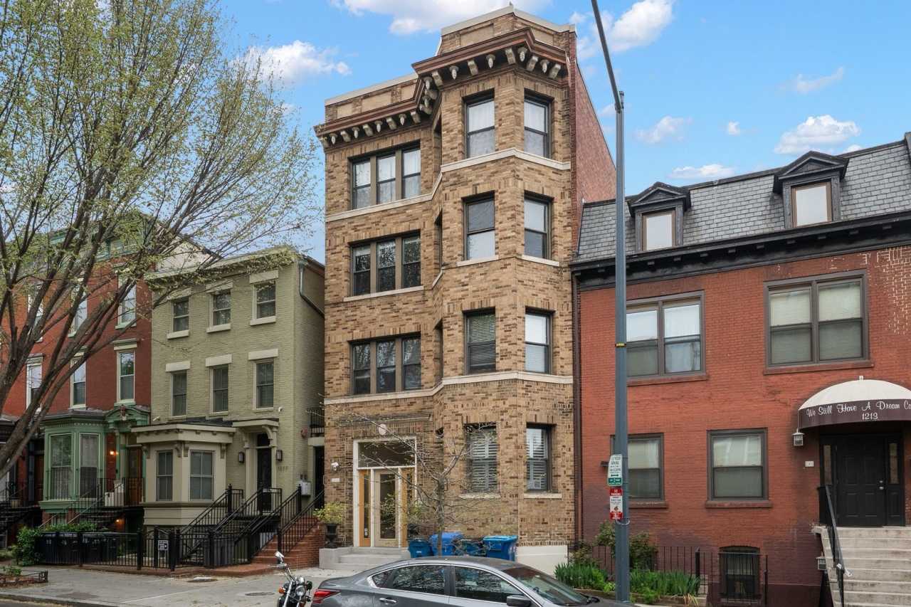Charming 1-Bedroom Condo in Historic Blagden Alley