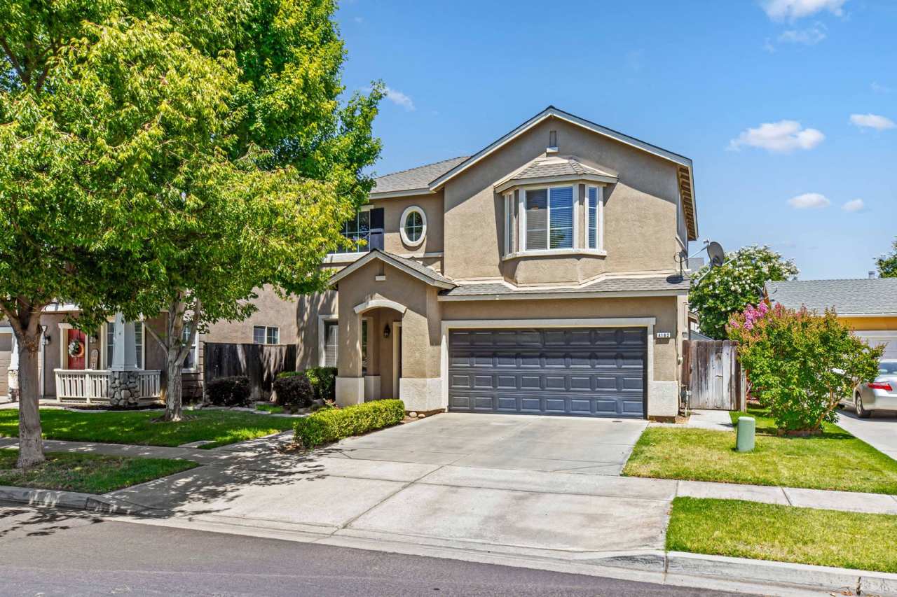 Spacious  Family-Friendly 4 Bedroom Home for Rent in Prime Turlock Location - 4162 Piccadilly Ln