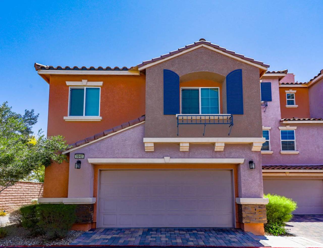 Beautiful 3 Bedroom Townhome With Stunning Mountain Views