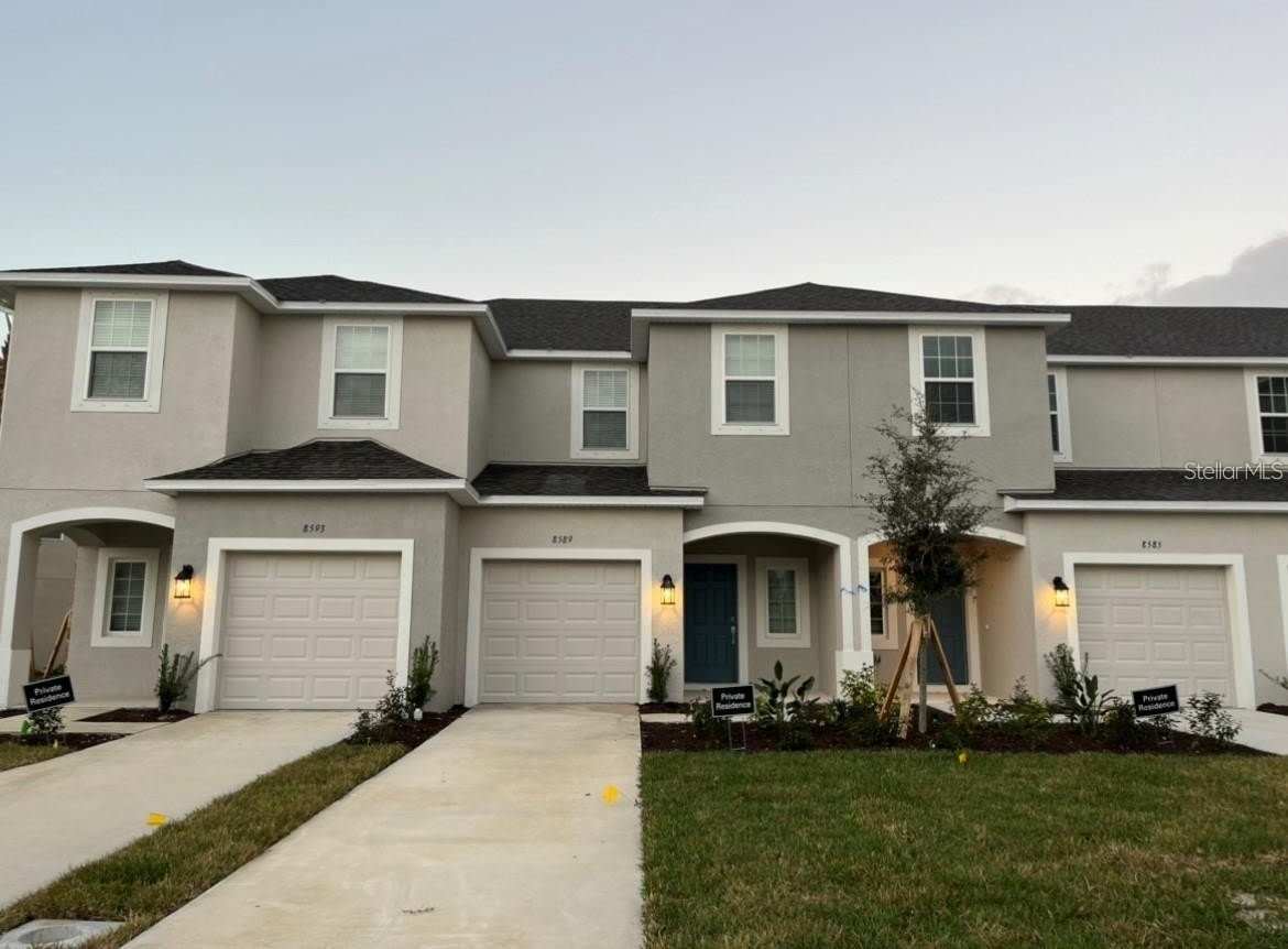 8589 LUNAR SKYE STREET